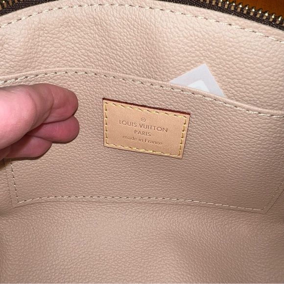 LOUIS VUITTON MONOGRAM COSMETIC POUCH MAKEUP BAG - Picture 7 of 7